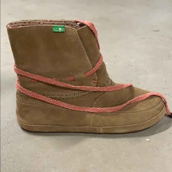 Sanuk lightweight Booties - Picture 2 of 5